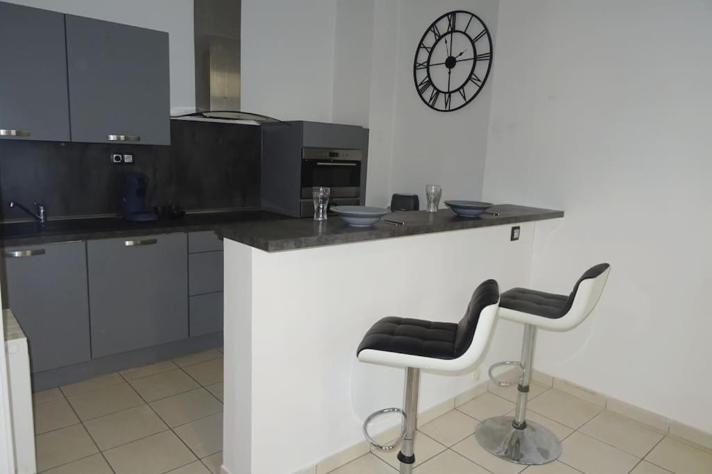 Apartment Centre